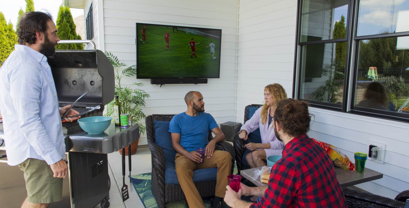 How to choose the best TV to use outside