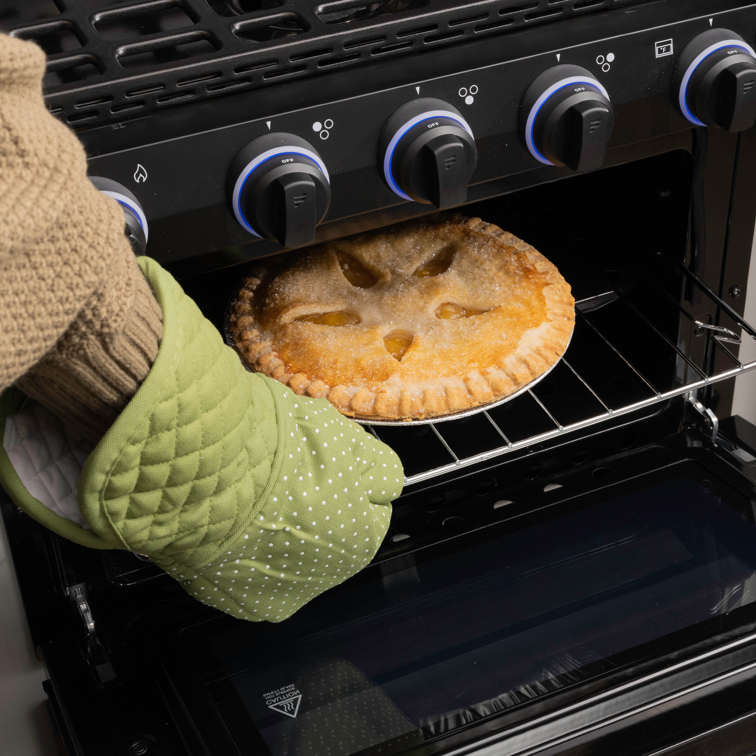 Furrion 3-Burner Gas RV Range with Flame Sense (FFD) - 21", Glass Cover 21-3-BURNER-ALL-GLASS-RANGE-FFD