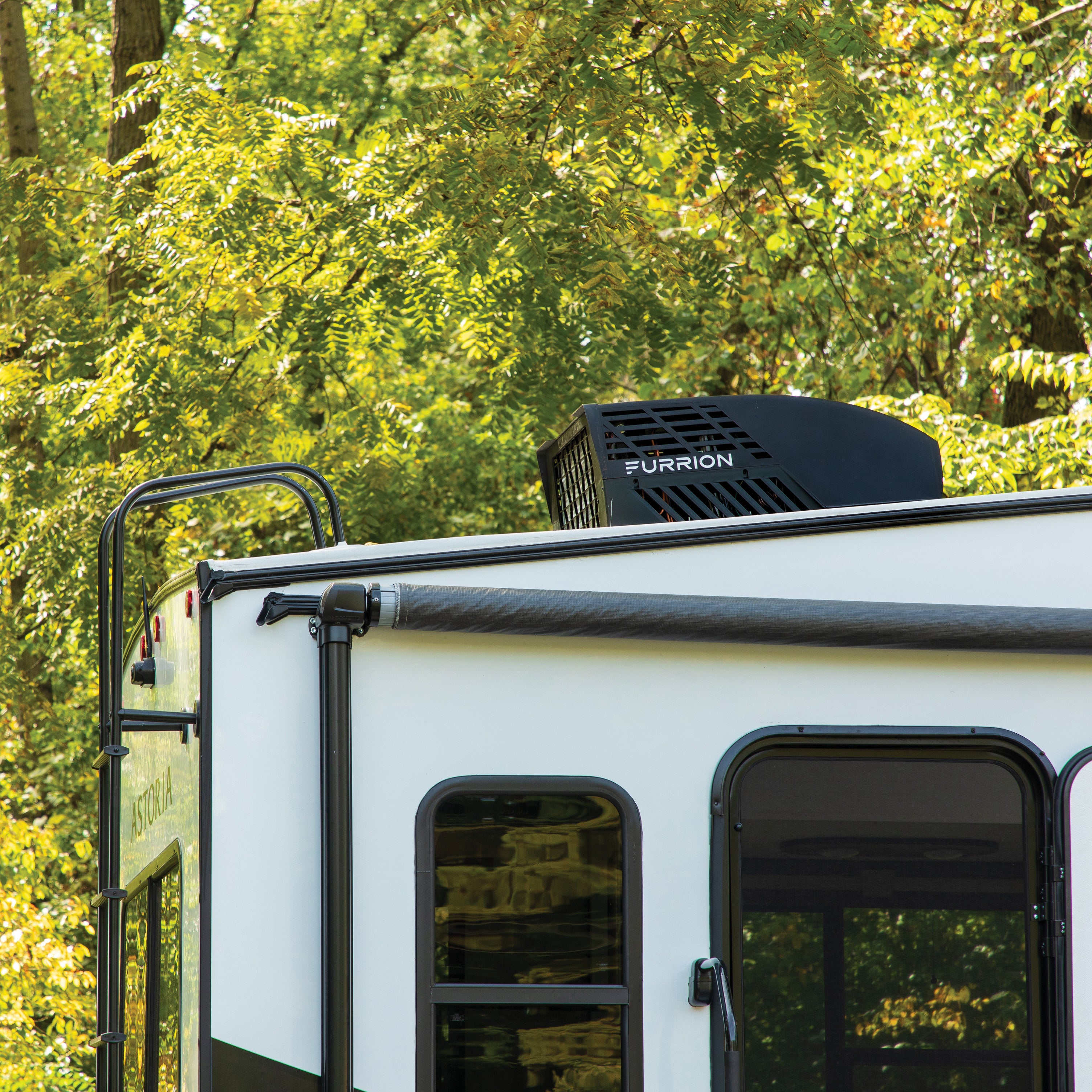 Furrion Chill® HE RV Roof Air Conditioner